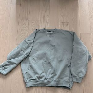 Oversize sweatershirt